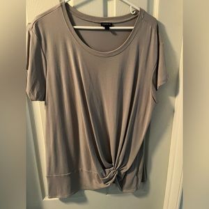 Torrid size 1 knot front tee